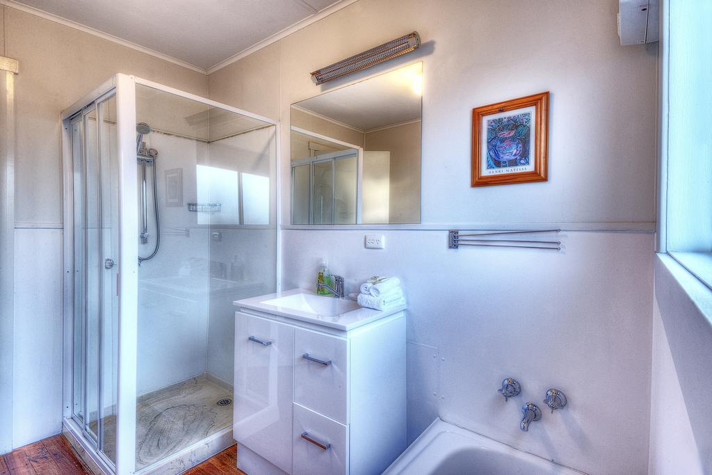 Cove Beach Apartment 2 Coles Bay Exteriör bild